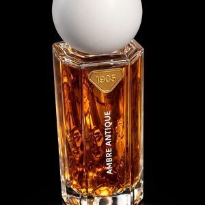 Ambre Antique Perfume with Gold Accents